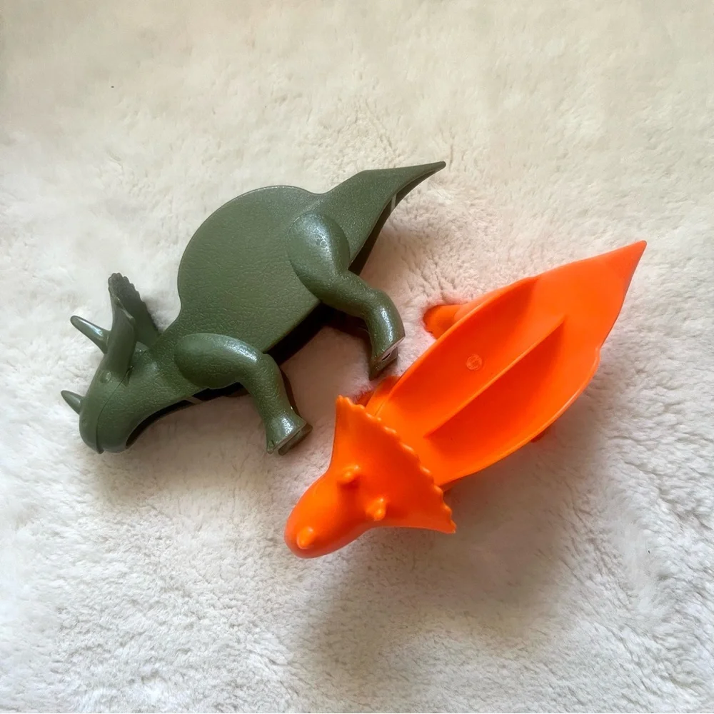 Kids Funwares T-Rex & Triceratops Taco Stands